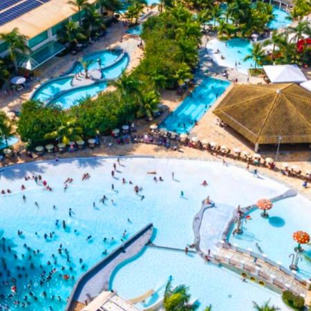 Apto Completo Com Parque Aquatico 24 Horas Lacqua Diroma كلدس نوفاس المظهر الخارجي الصورة