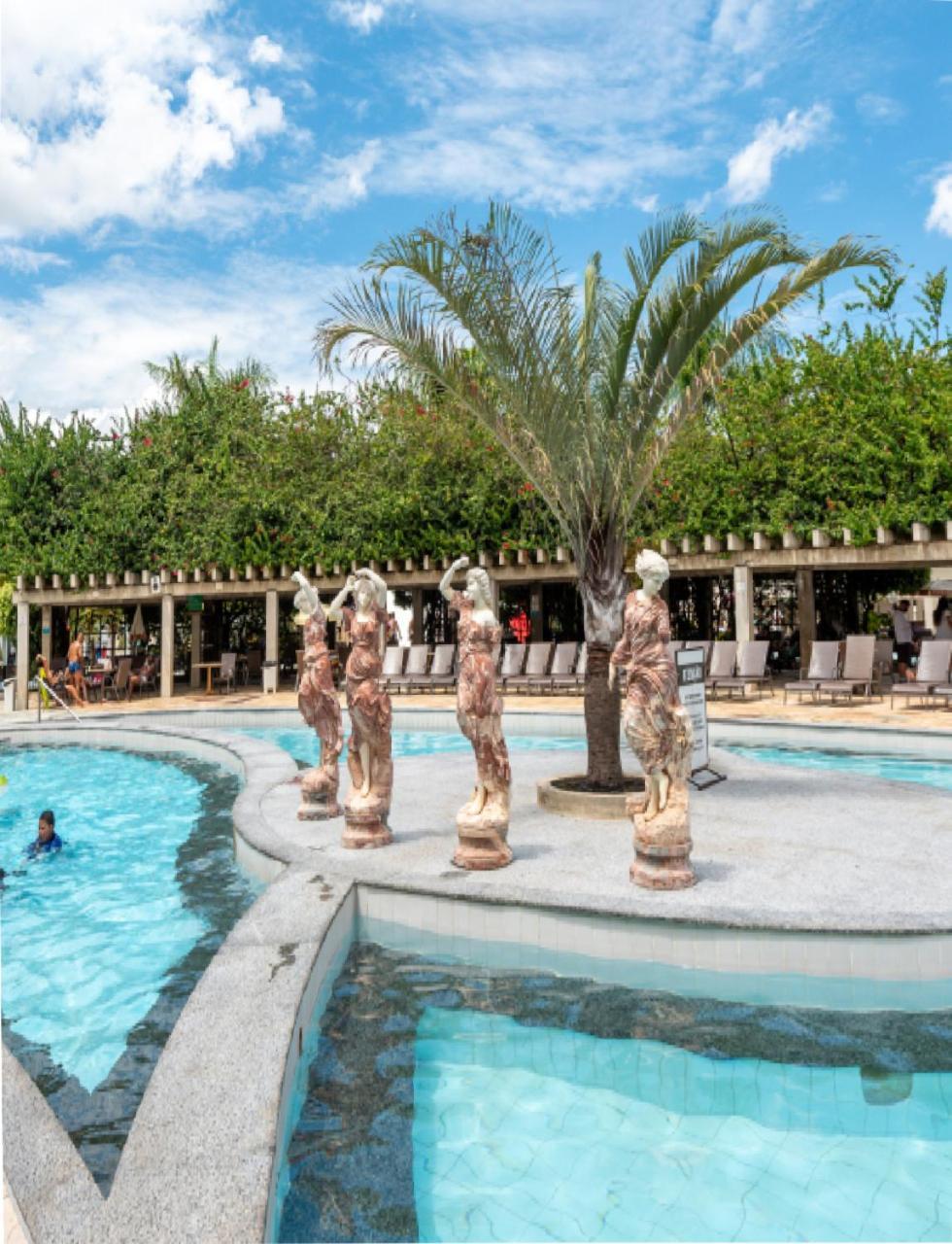 Apto Completo Com Parque Aquatico 24 Horas Lacqua Diroma كلدس نوفاس المظهر الخارجي الصورة